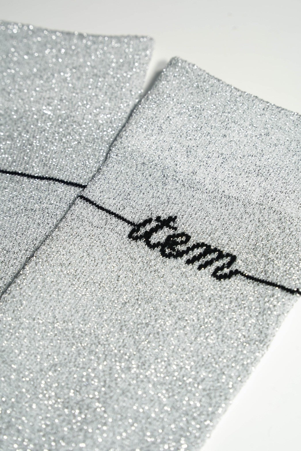 item logo socks(silver glitter)