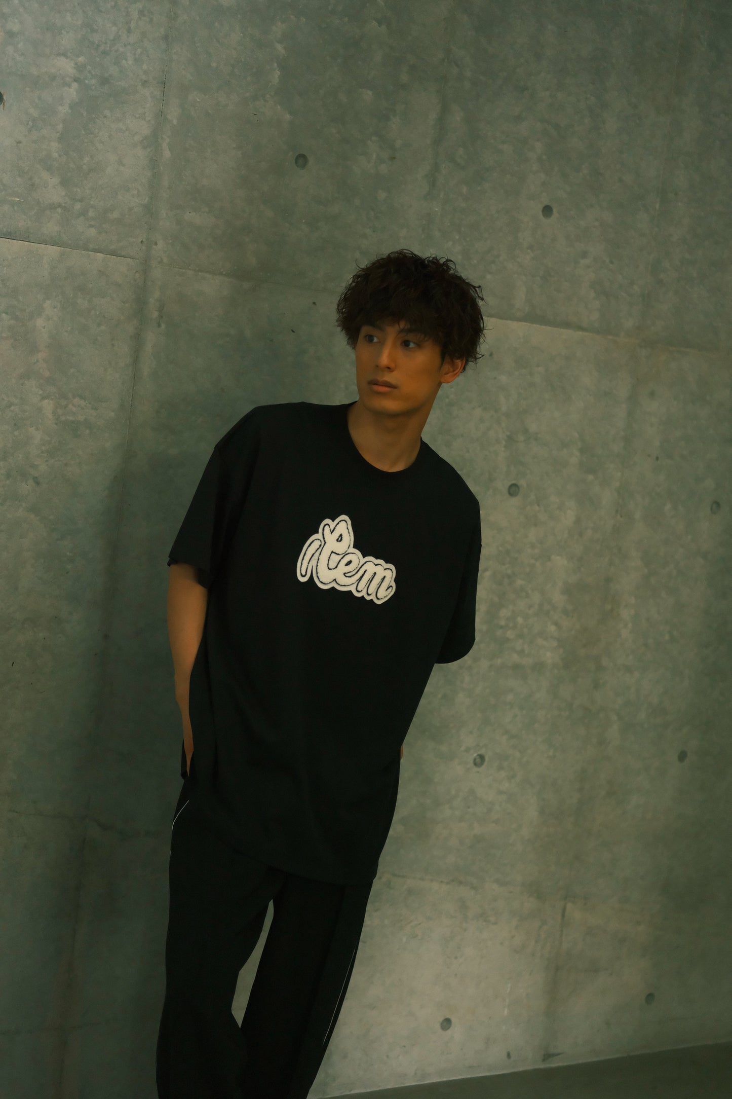 big wappen tee (black)