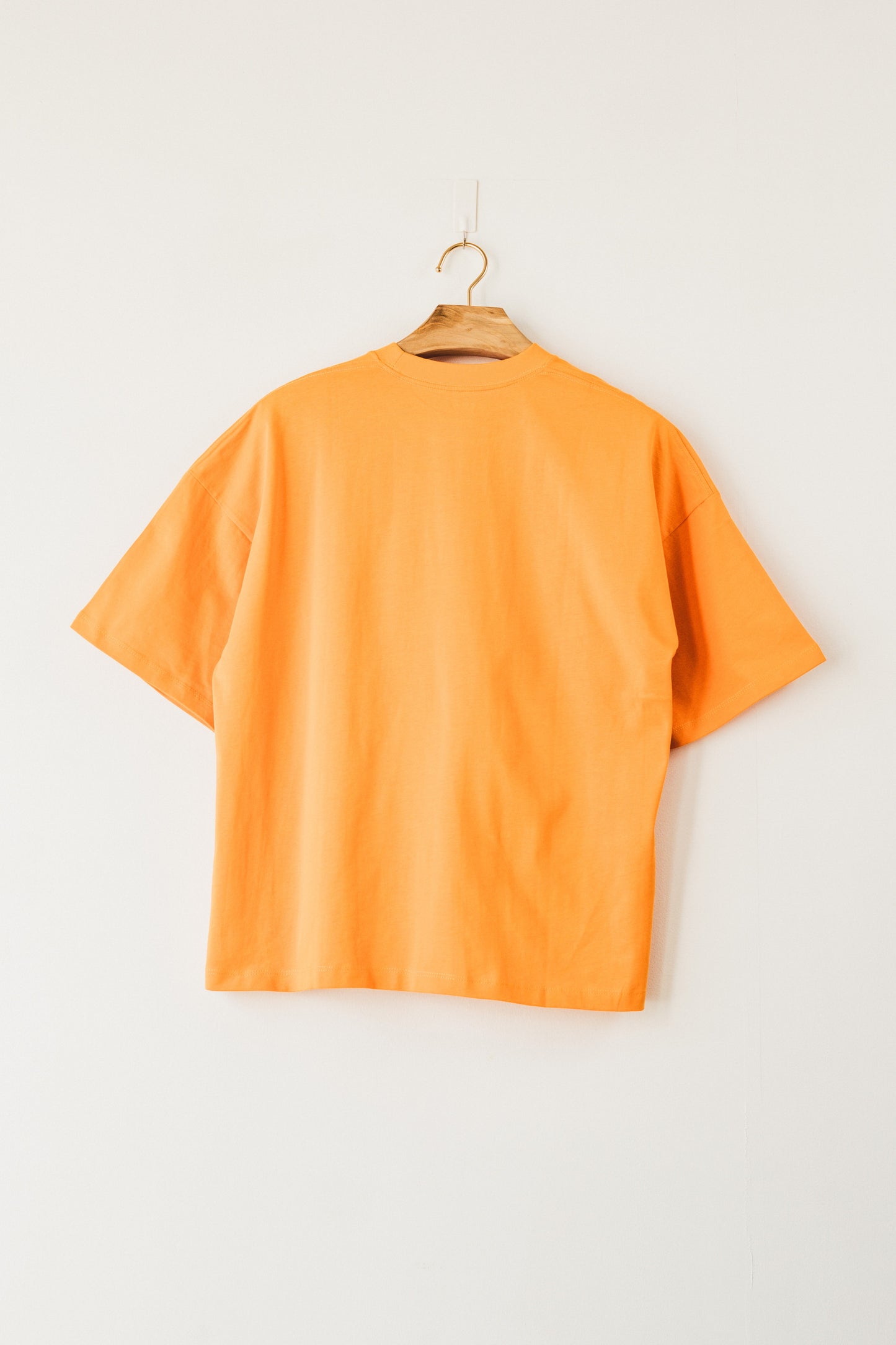 LONELY ITEMS tee