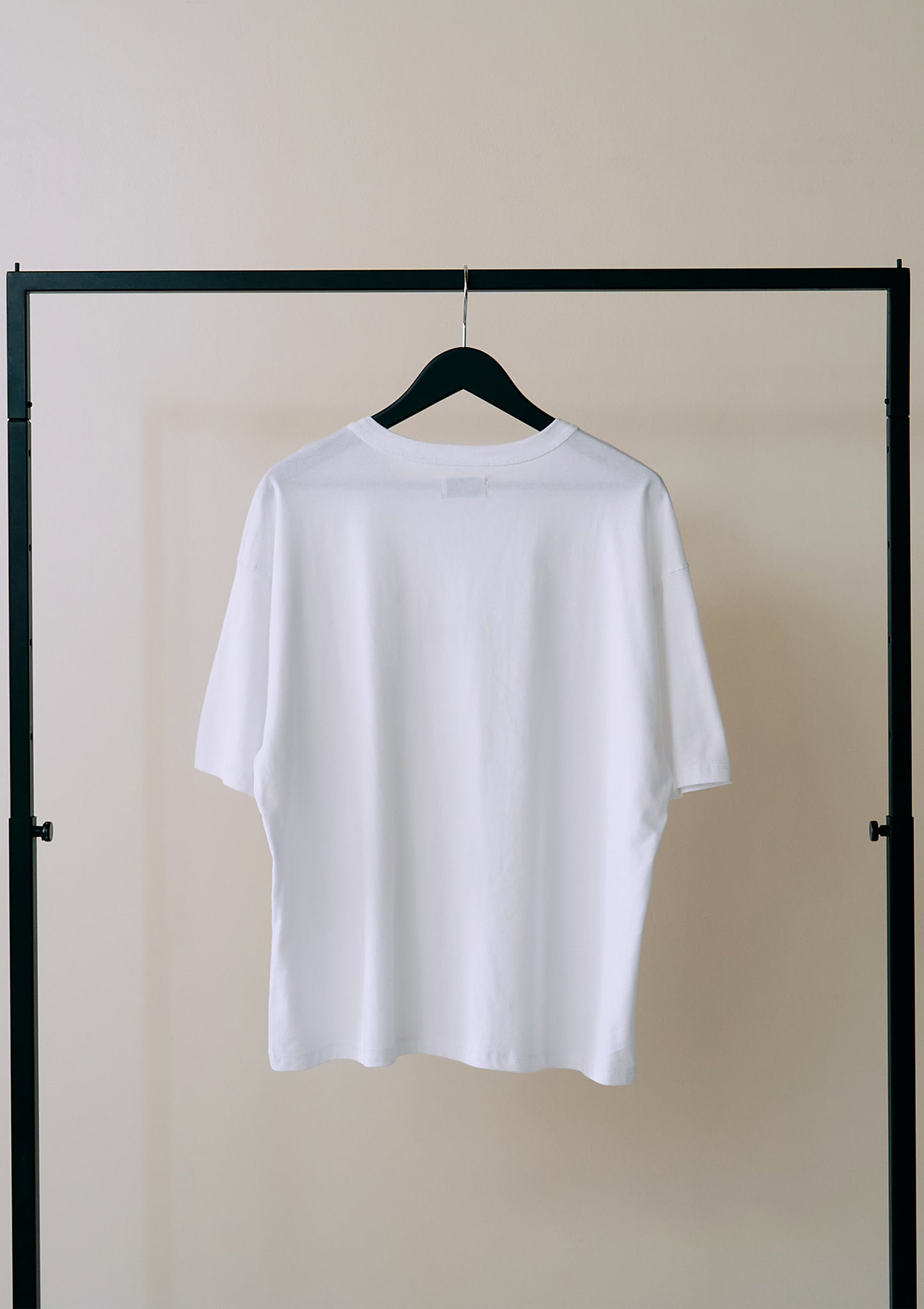 ITEM embroidery tee（white）