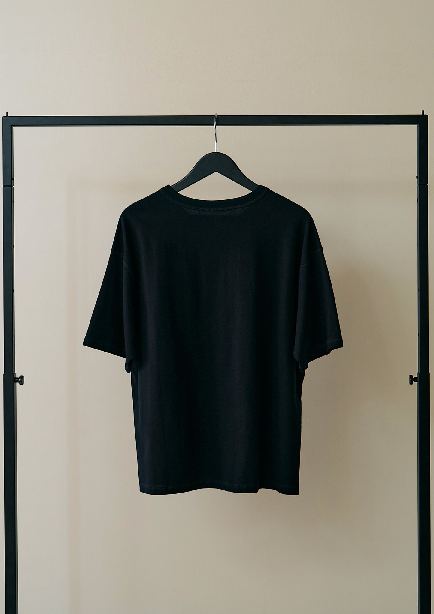 ITEM embroidery tee（black）