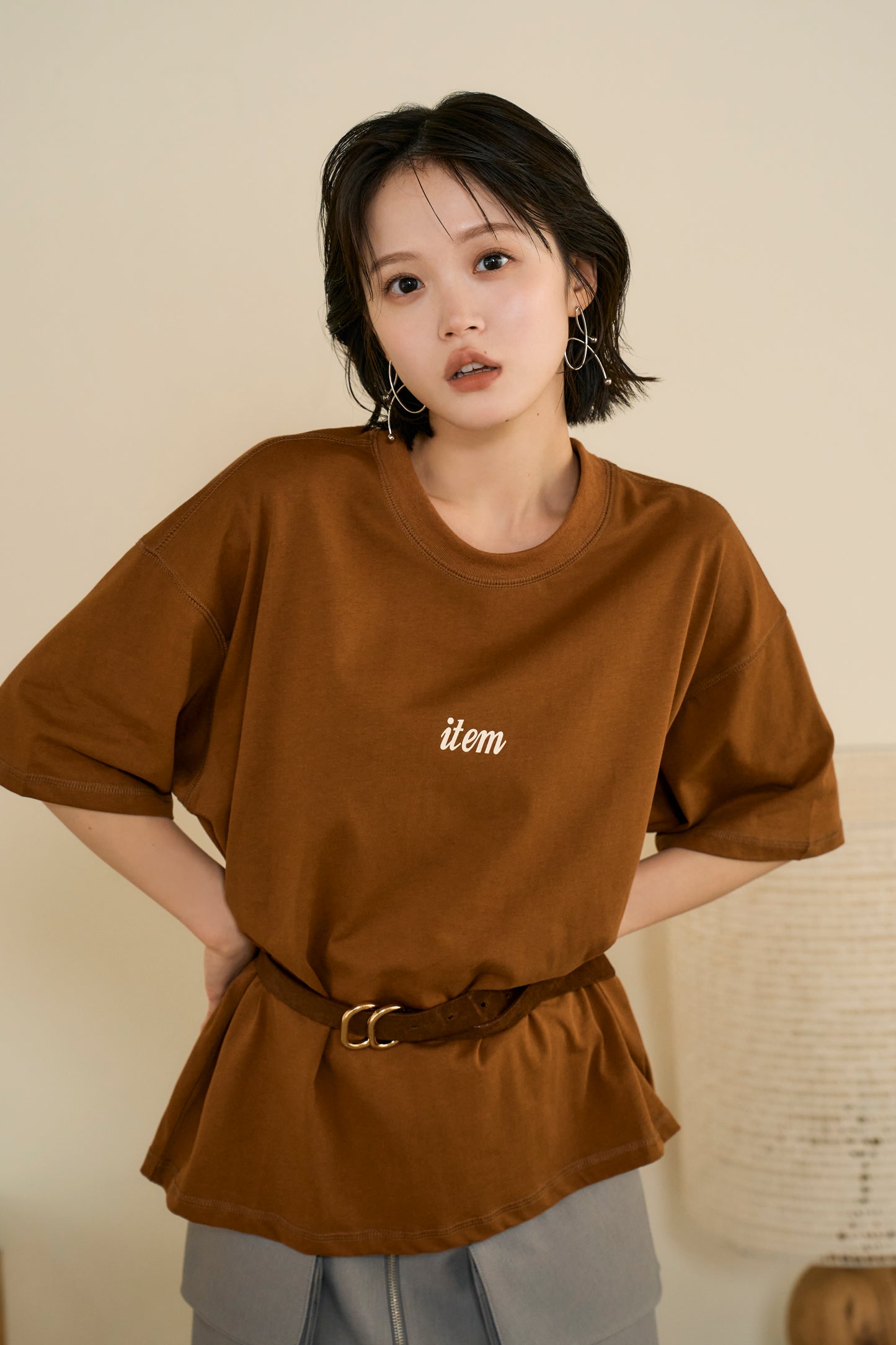 item print tee（brown）