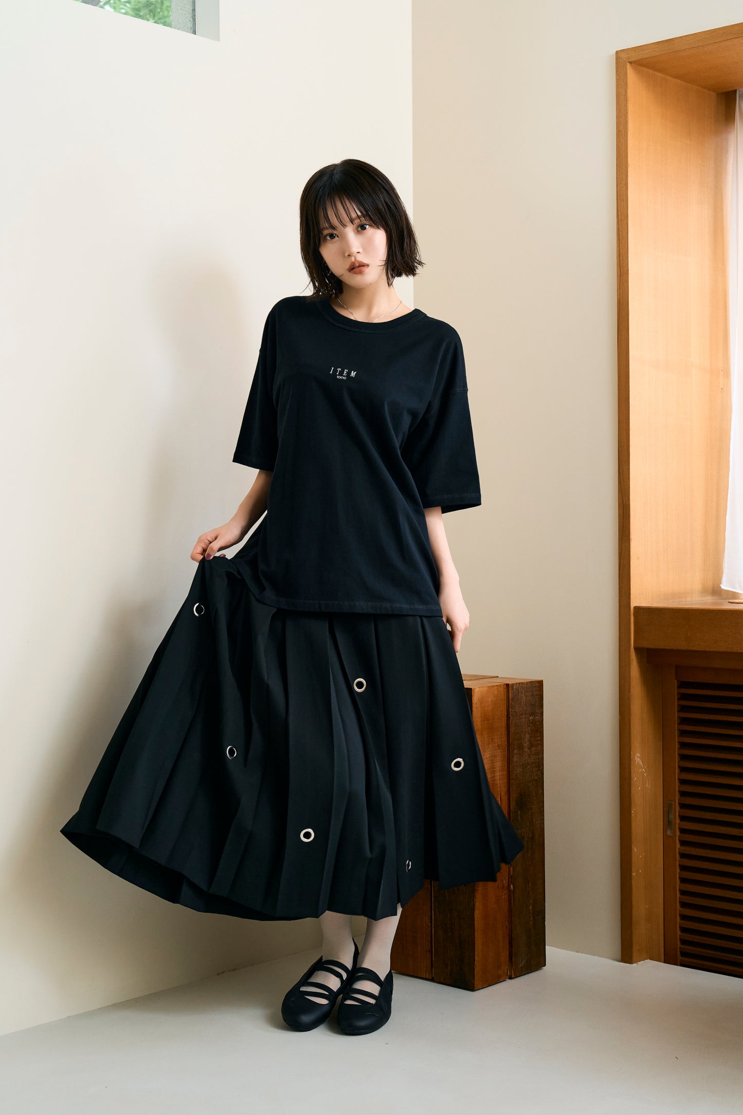 ITEM embroidery tee（black）