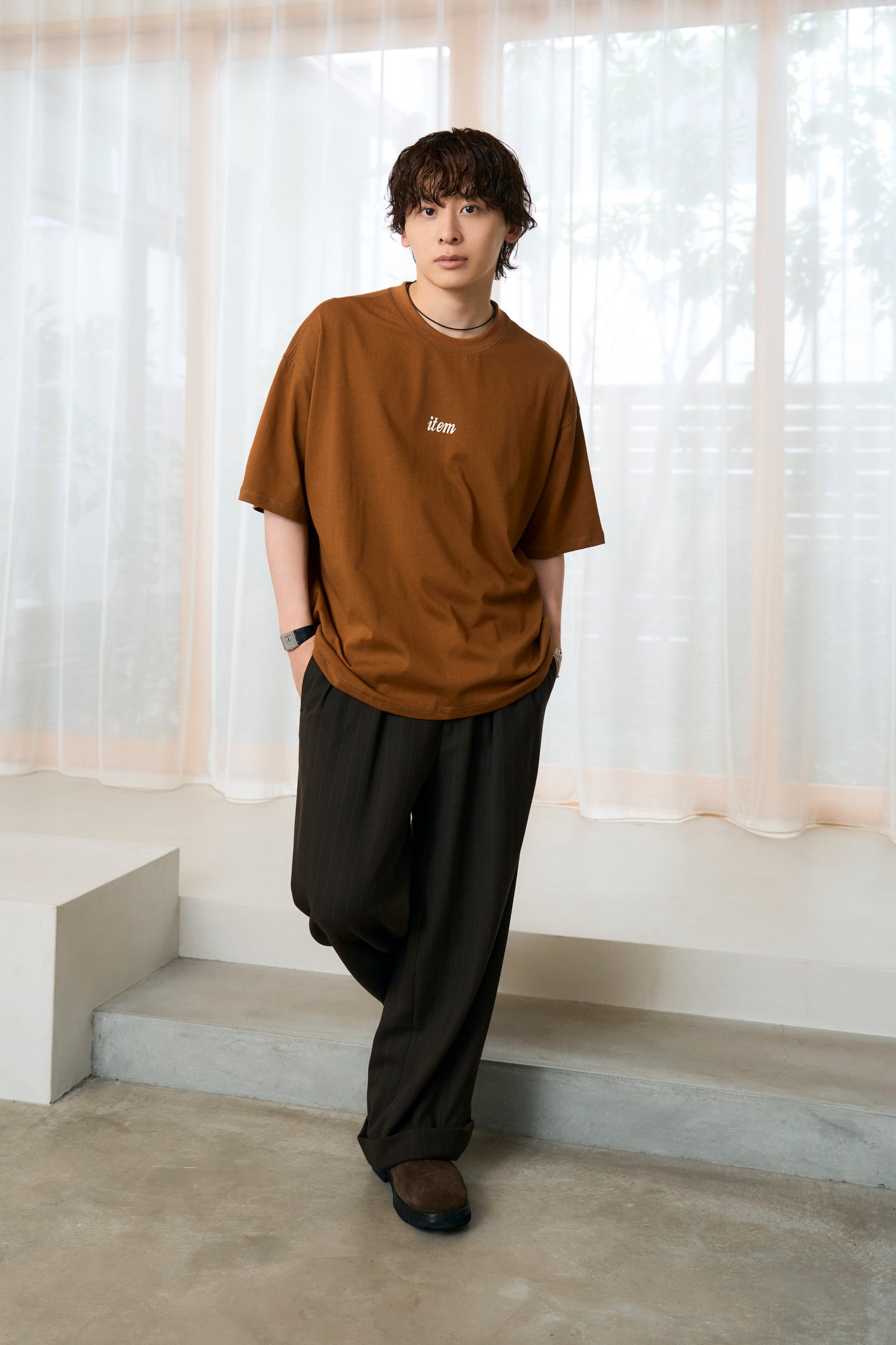 item print tee（brown）