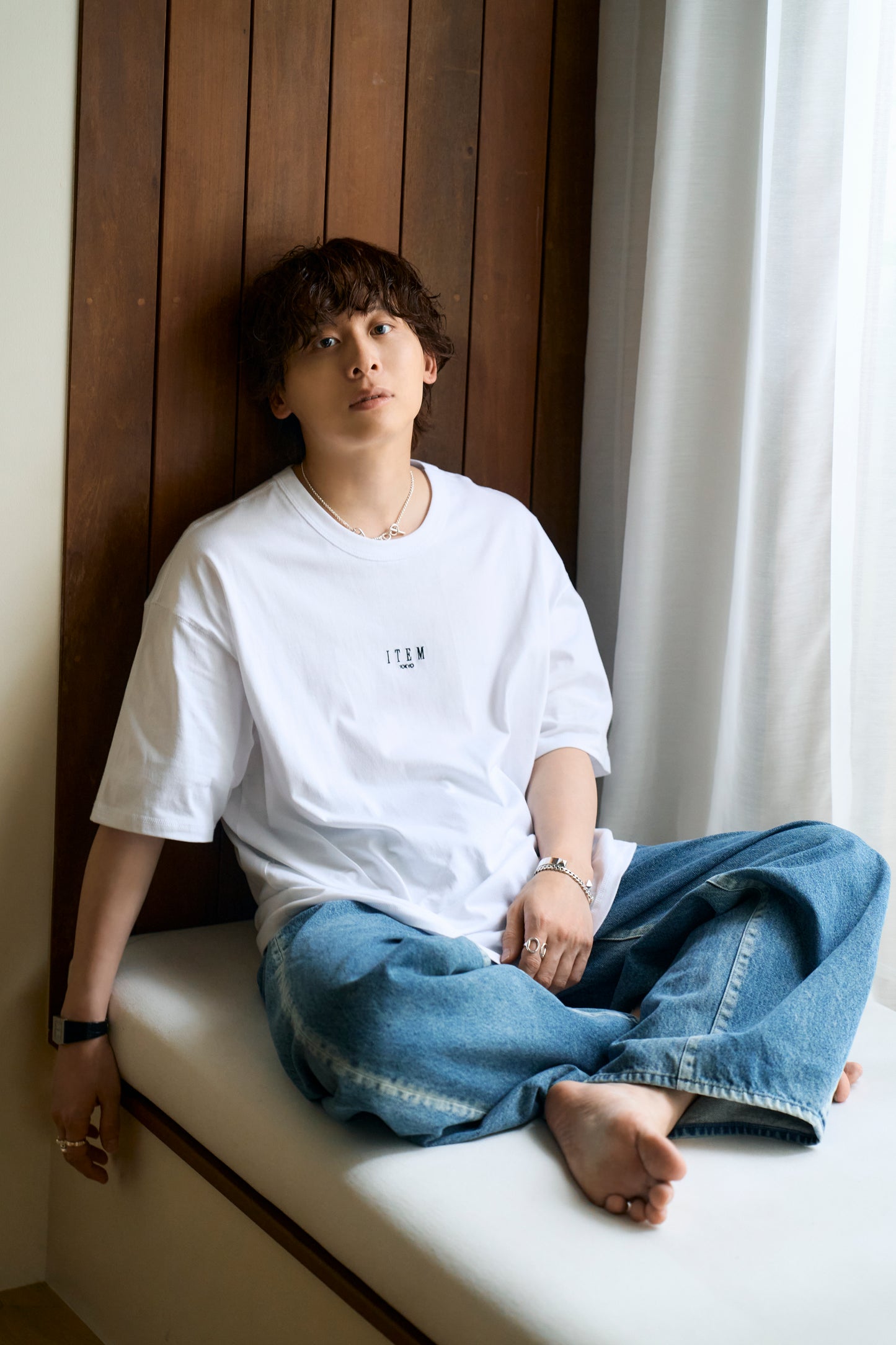 ITEM embroidery tee（white）