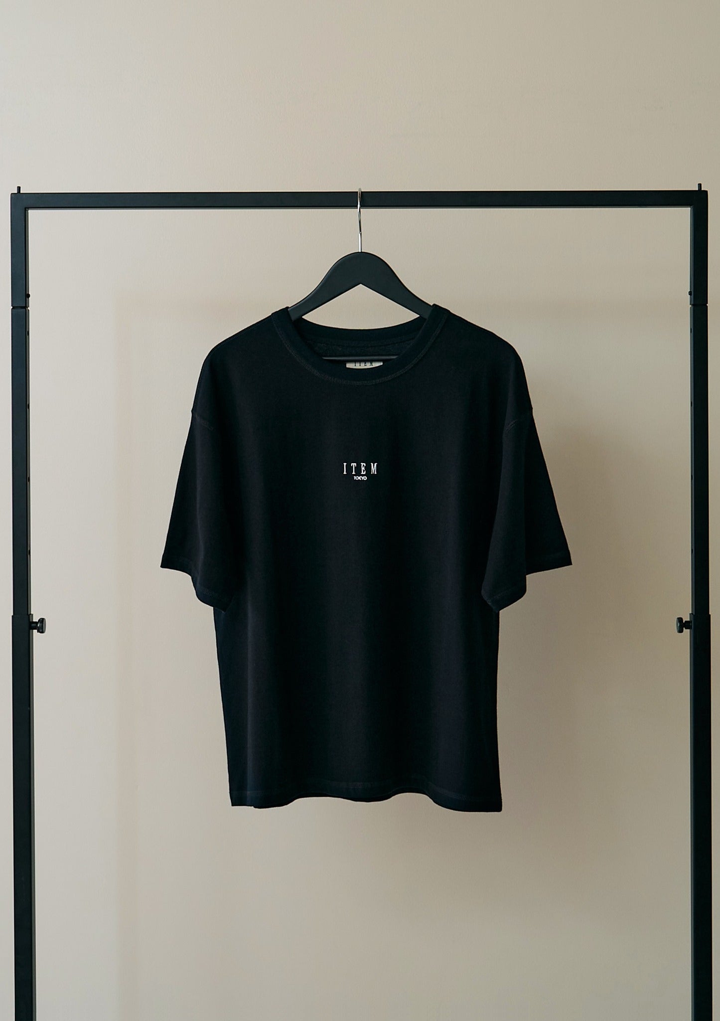 ITEM embroidery tee（black）