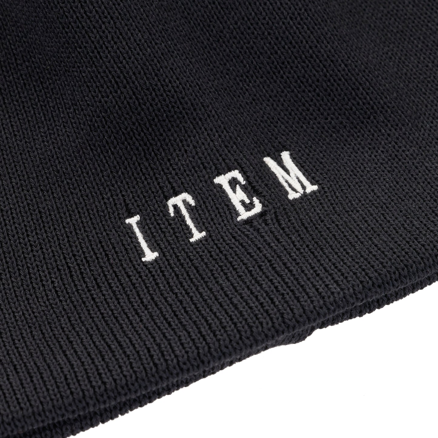 item logo beanie（black）