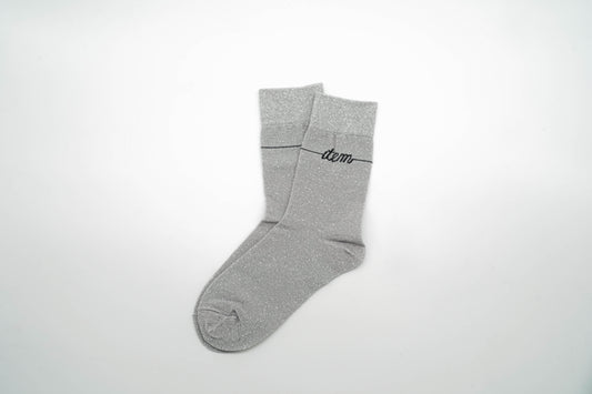 item logo socks（silver glitter)