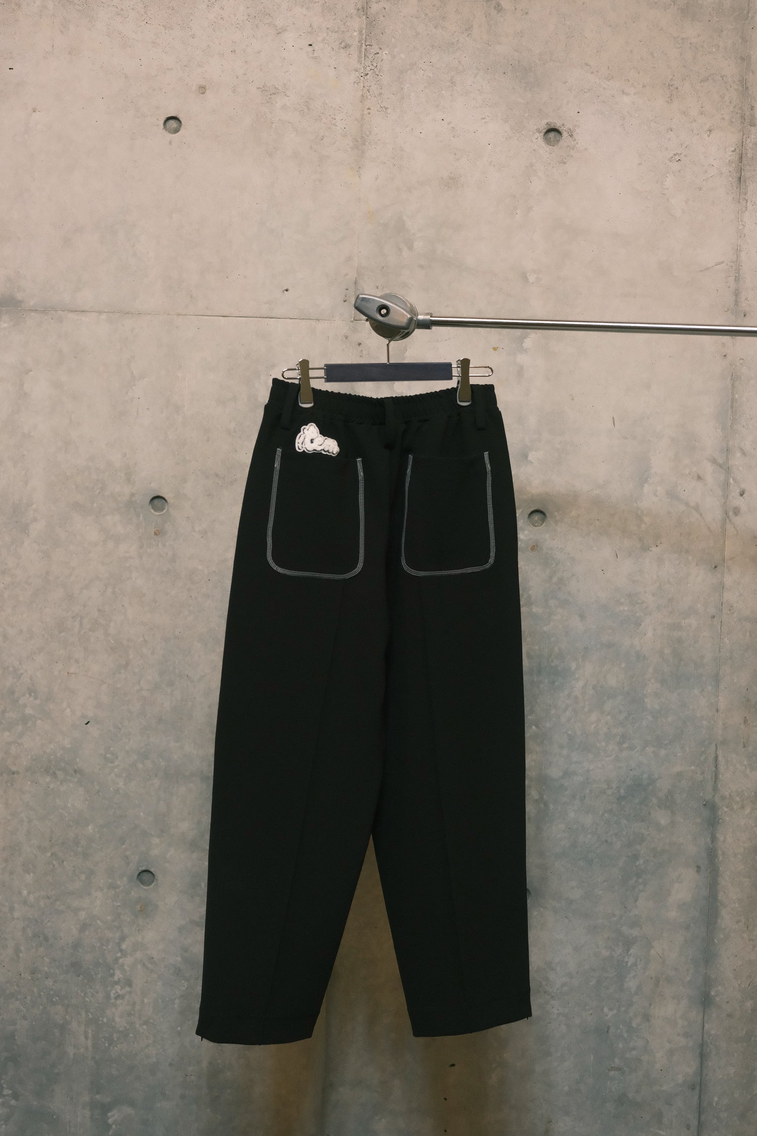 ITEM / rehearsal track pants (black)