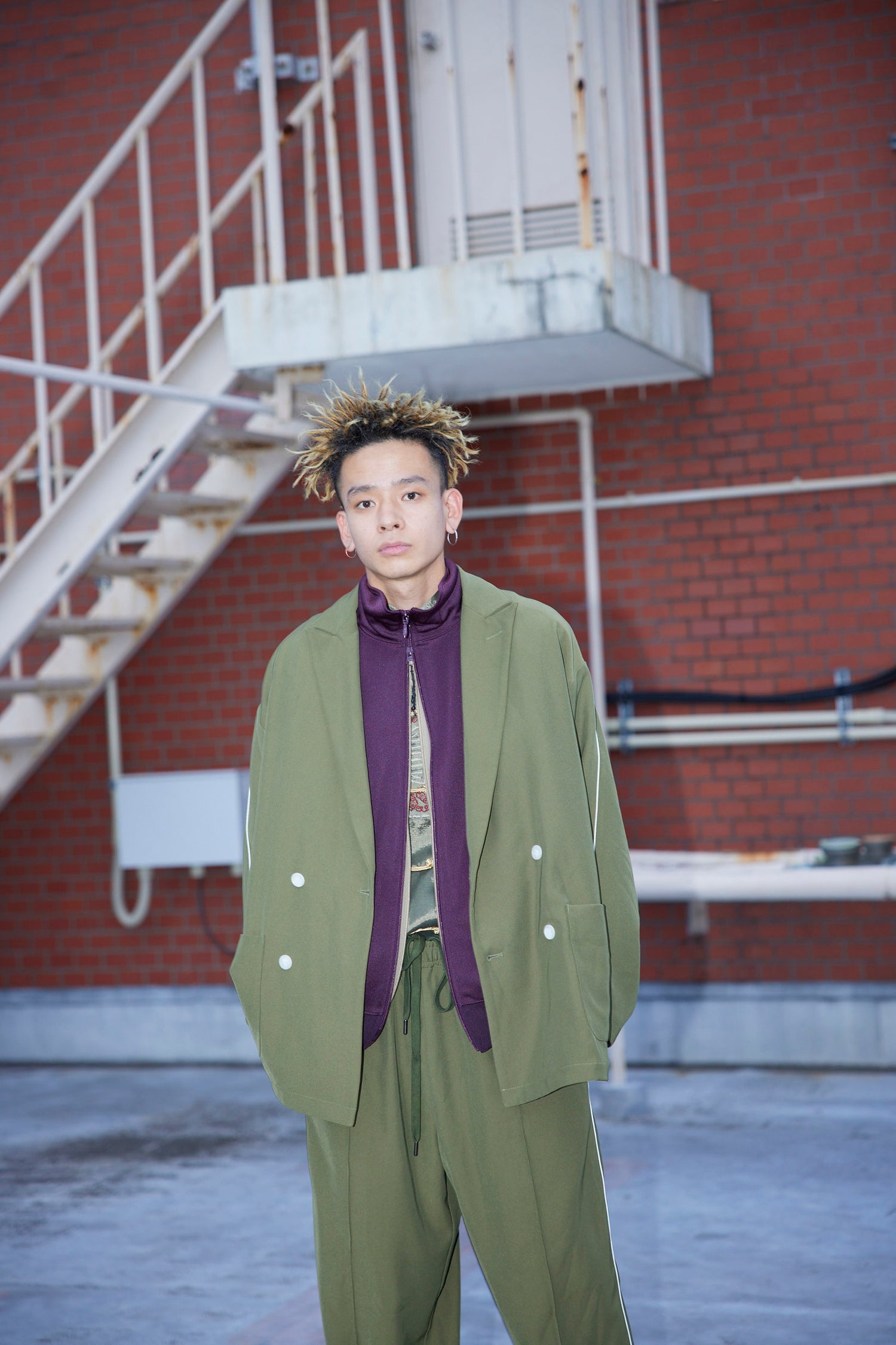 ITEM / rehearsal track pants (khaki)